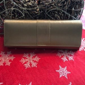 NWT beautiful clutch bag